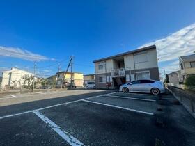 18/18 駐車場