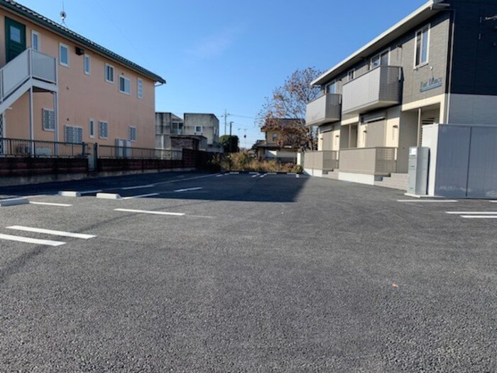 20/23 駐車場