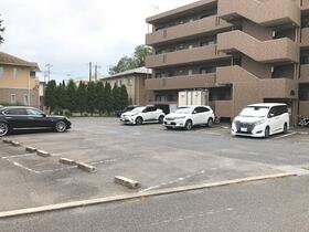 16/16 駐車場