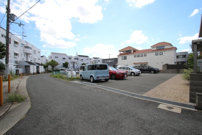 17/28 駐車場