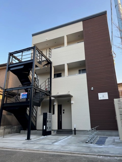 1/16 外観