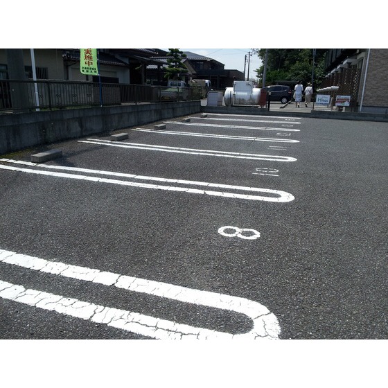 20/20 駐車場
