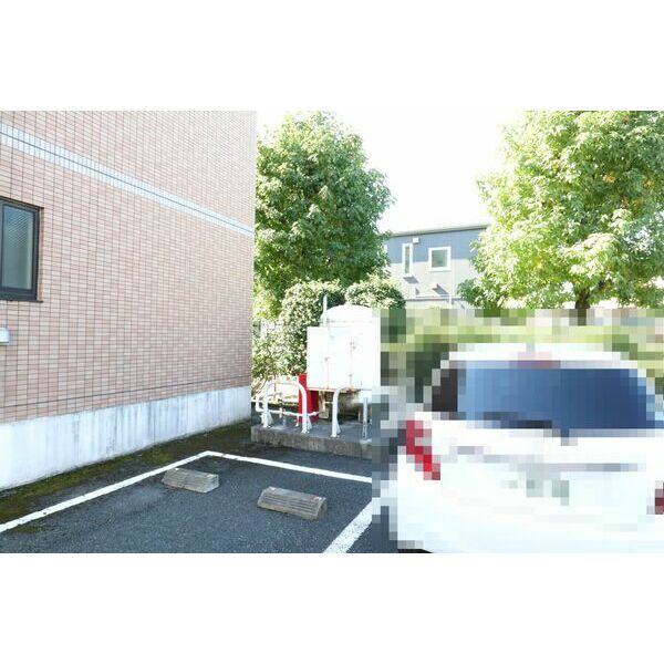 15/15 駐車場