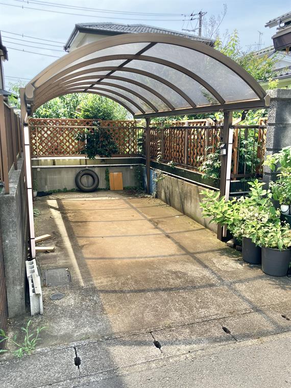 2/2 駐車場