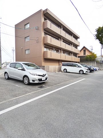 18/24 駐車場