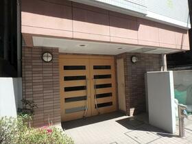 2/2 エントランス