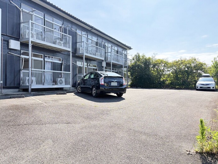 2/2 駐車場
