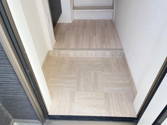 14/25 玄関