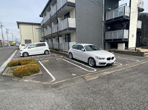 14/21 駐車場