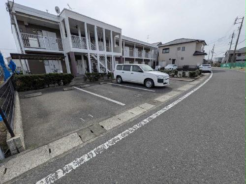 14/14 駐車場