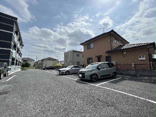14/14 駐車場