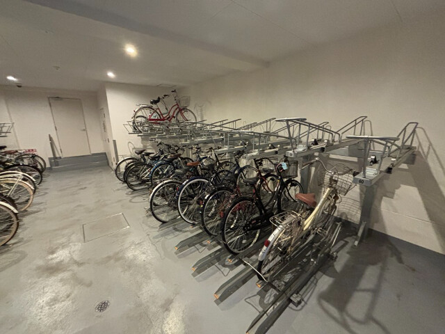 16/25 駐車場