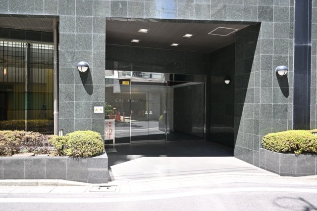 24/26 エントランス