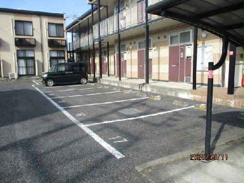 3/3 駐車場
