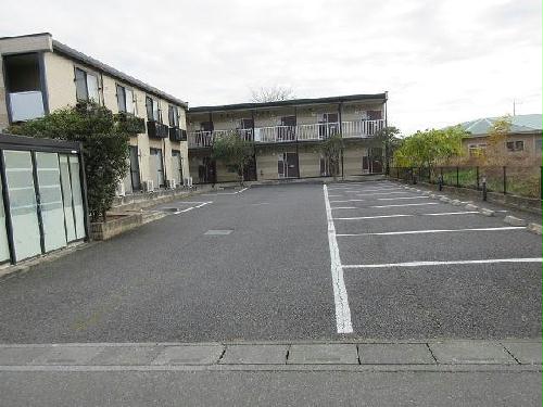 14/14 駐車場