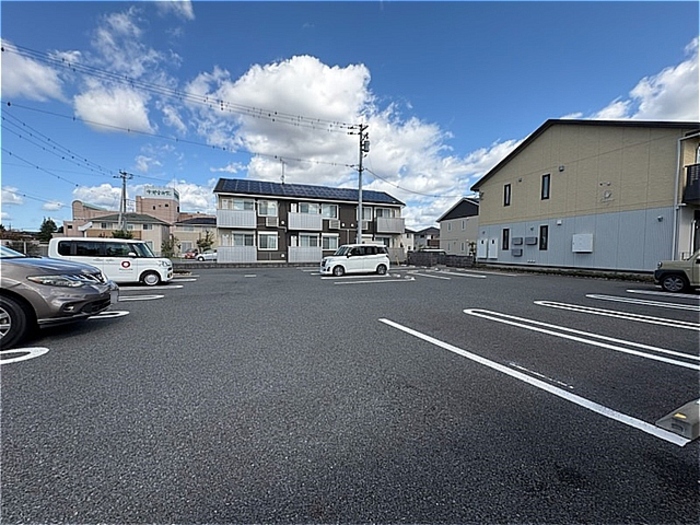 20/27 駐車場