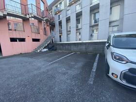 16/16 駐車場