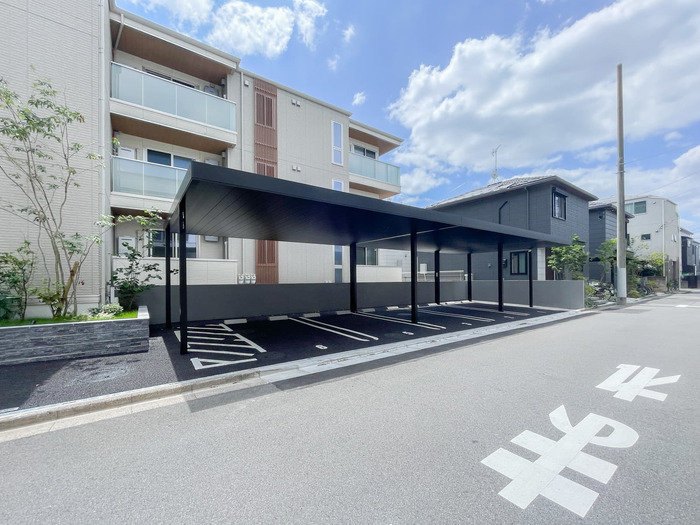 18/20 駐車場