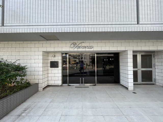 15/19 エントランス
