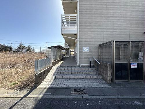2/2 エントランス