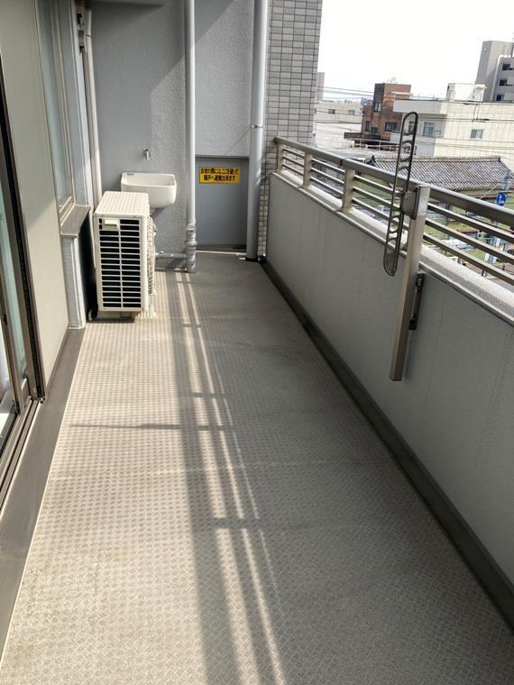 14/22 バルコニー