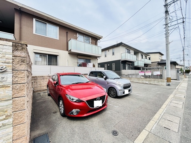 14/20 駐車場