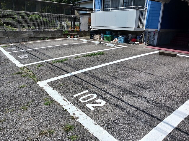 14/14 駐車場