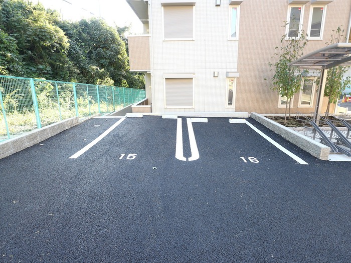 18/20 駐車場