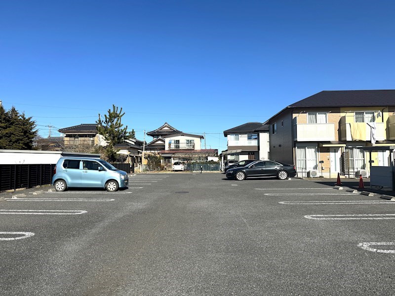 23/24 駐車場