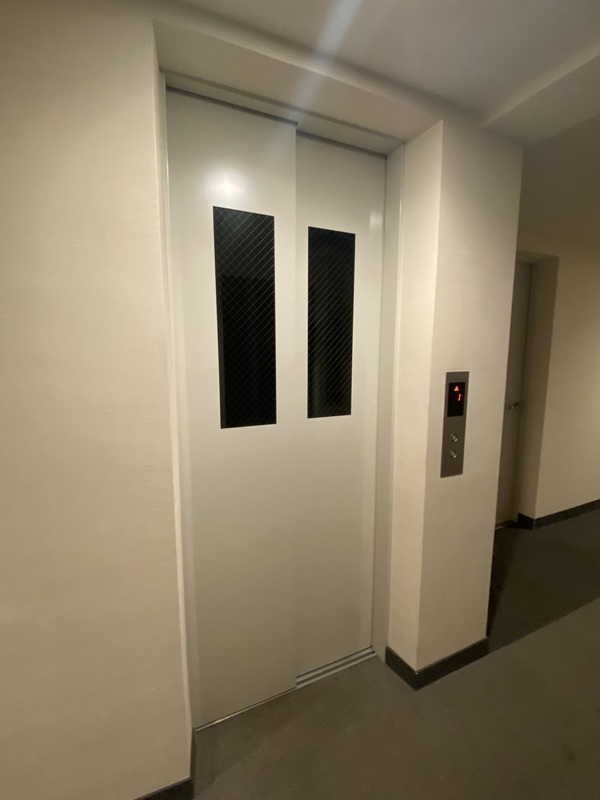 3/3 エントランス