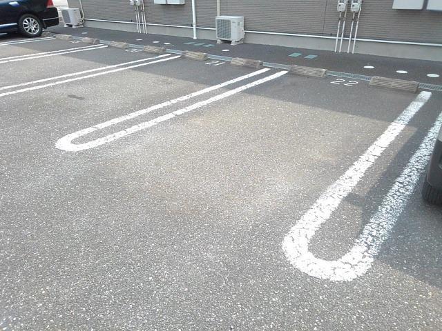 14/20 駐車場