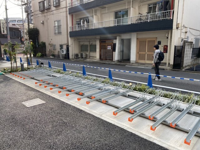 14/14 駐車場