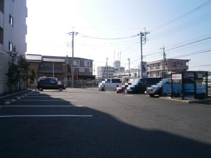 20/28 駐車場