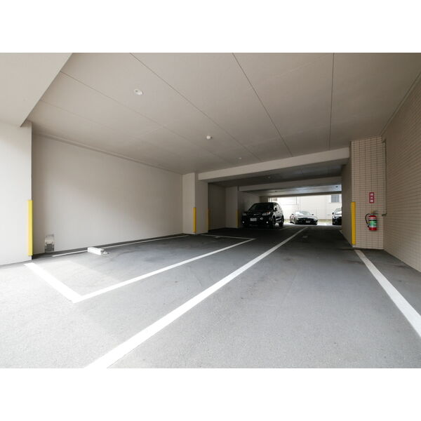 17/25 駐車場