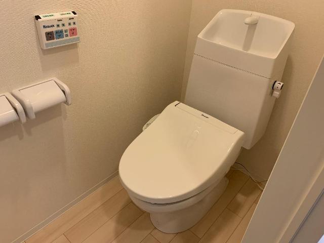 13/30 トイレ