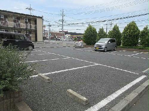 14/14 駐車場