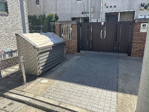 2/2 エントランス