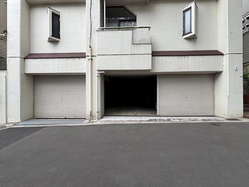 3/3 駐車場
