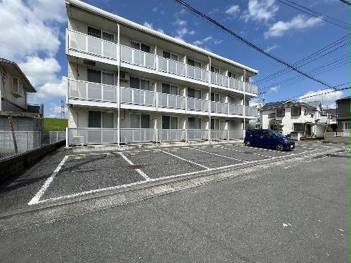3/3 駐車場