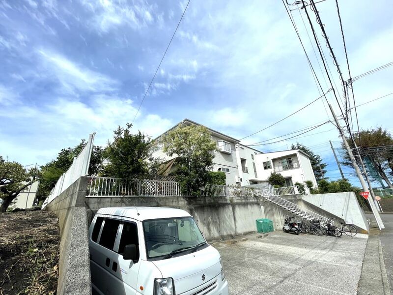 17/20 駐車場
