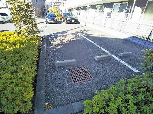 14/14 駐車場