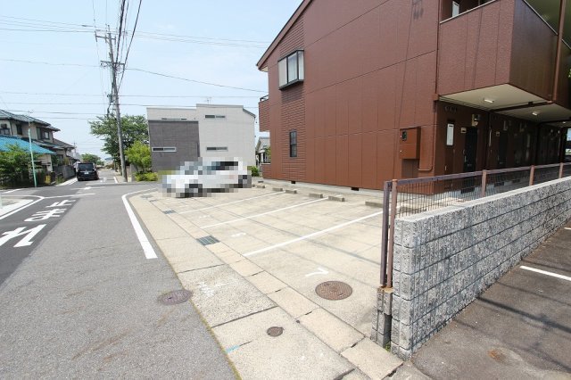 17/22 駐車場