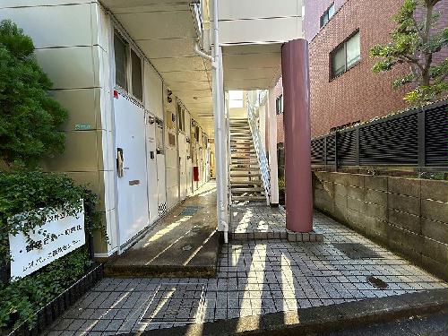 14/14 エントランス