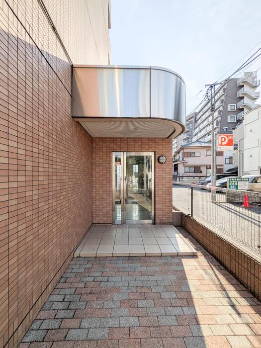 2/3 エントランス