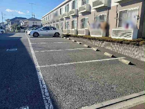 14/14 駐車場