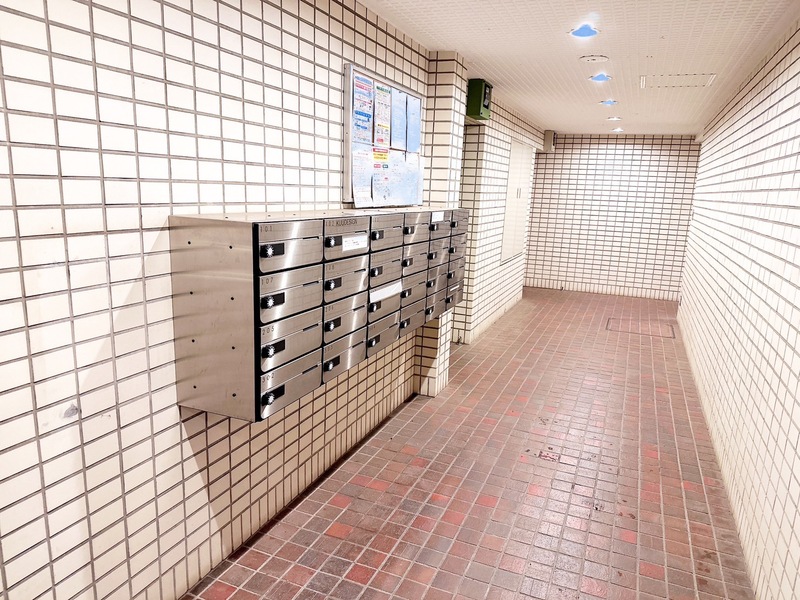 2/2 エントランス