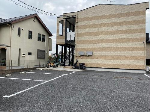 13/23 駐車場