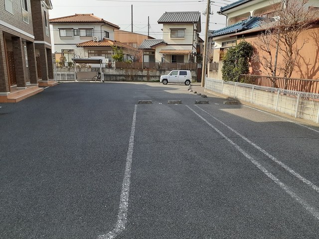 14/20 駐車場