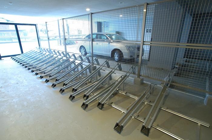 13/23 駐車場
