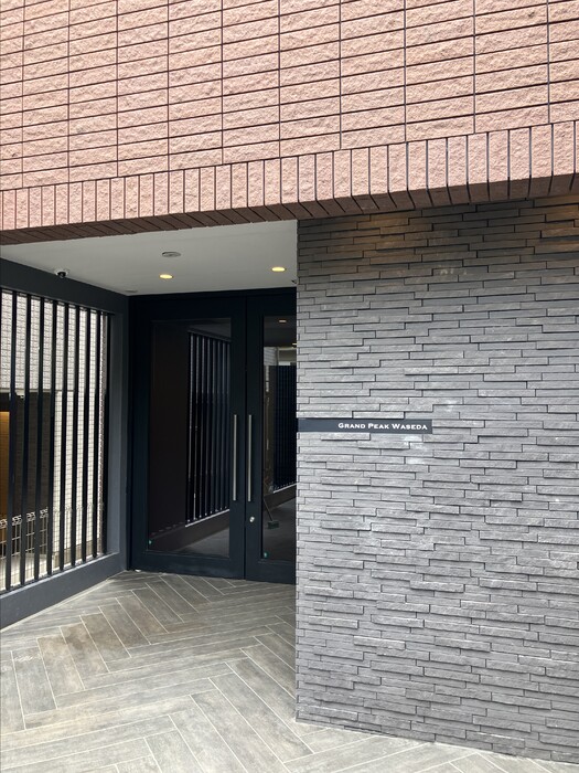 2/2 エントランス